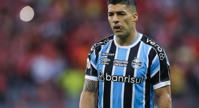 VIDEÓ: Luis Suárez 27 méterről lőtt szabadrúgásgólt