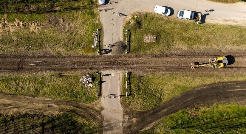 Vasúti híd vagy aluljáró épül a déli határnál a Budapest-Belgrád vasútvonalhoz