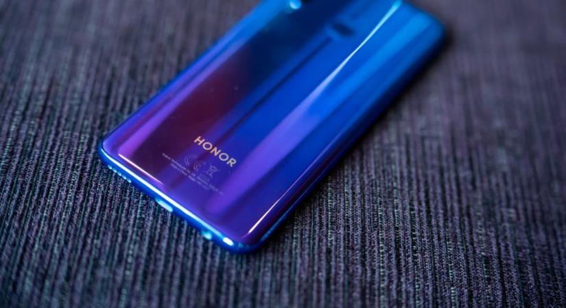 A Huawei eladta a Honort, hogy megmentse a márkát