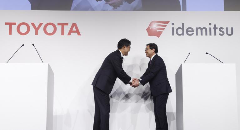 Szilárdtest-akkumulátorokat gyártására készül a Toyota