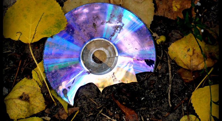 Meddig tartanak az adatok egy írott CD-n?