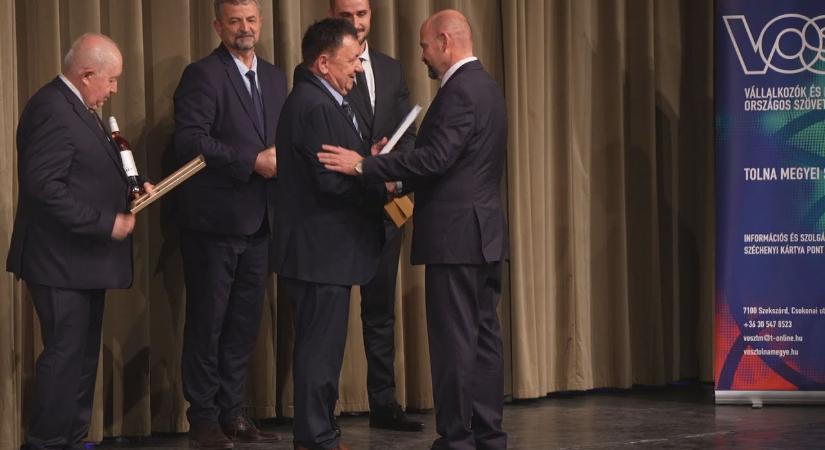 Díjat vettek át a vármegye legjobbjai