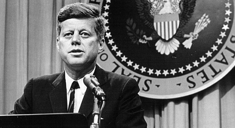 A korona mintájára készíthet sorozatot a Netflix John F. Kennedyről