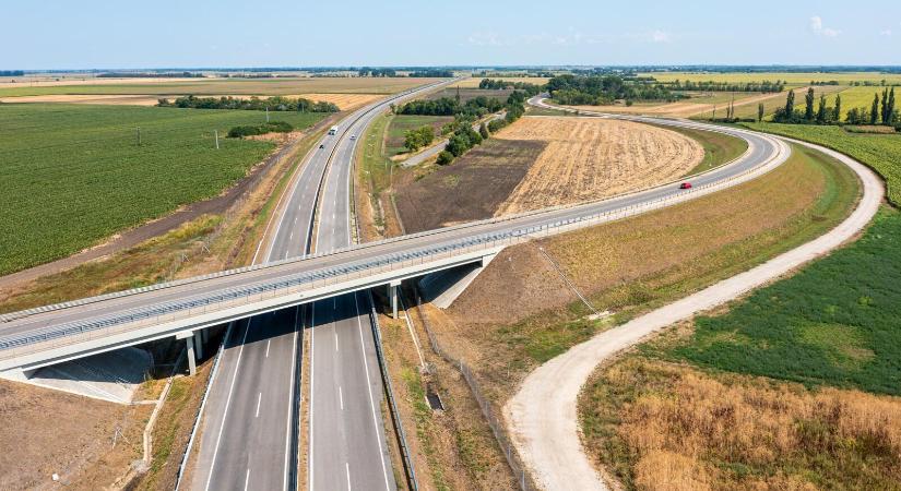 Várják a tervezői ajánlatokat, indulhat az országhatárig nyúló M44-es előkészítése