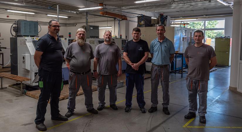 Mestervizsgát tett hat gépi- és CNC forgácsoló szakember Békéscsabán