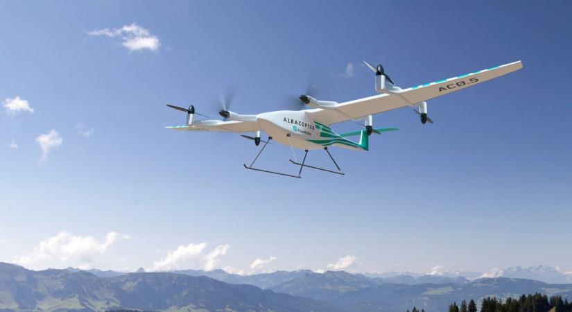 A Fraunhofer teherszállító drónja siklik, mint egy albatrosz