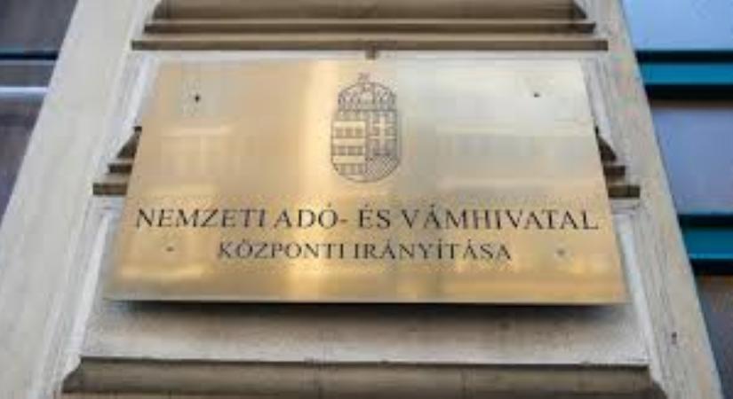 Számlázási lánc miatt 100 millió adóbírság