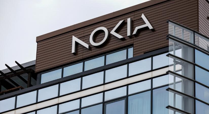 Csaknem 14 ezer alkalmazottól készül megválni a Nokia