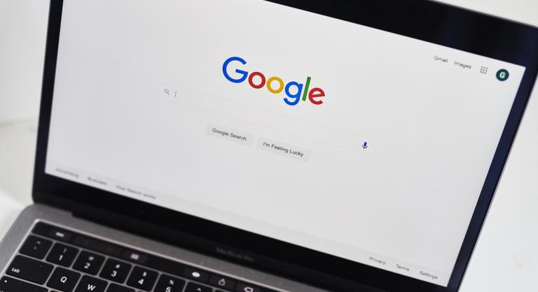 Ezekkel a trükkökkel turbózhatja fel a Google-kereséseit