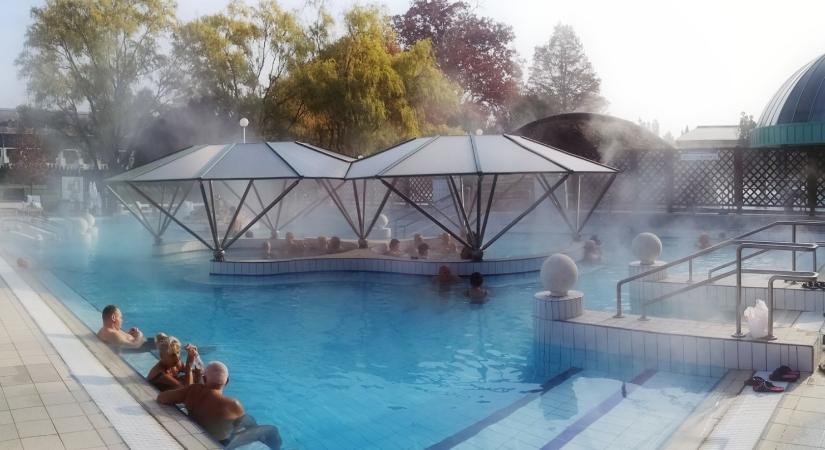 Kitűnő gyógyvíz, családbarát szolgáltatások: ez várja a fürdőzőket Egerben