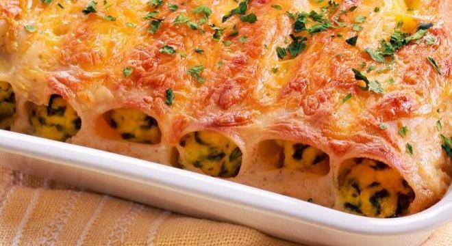 Spenótos lasagne tekercsben készítve, egyszerűbben és kiadósan