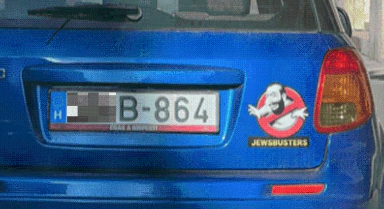 „Zsidóirtók” – antiszemita autóst fotóztak Budapesten