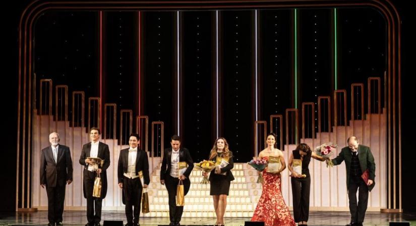 6 művészt díjazott az Operettszínház
