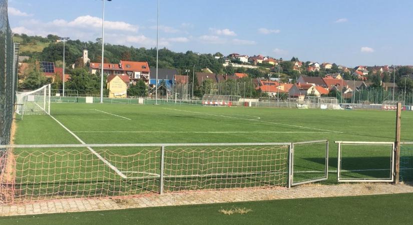 Mirkóczki és a Fidesz kiszervezné az egri stadionok használatát a NER-es kapcsolatoknak