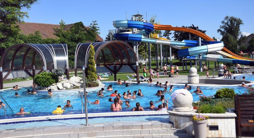 Bezár a Selyemréti Strandfürdő