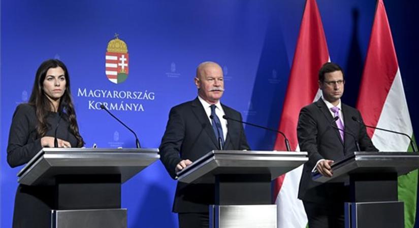 Csák János kulturális miniszter elrikkantotta magát