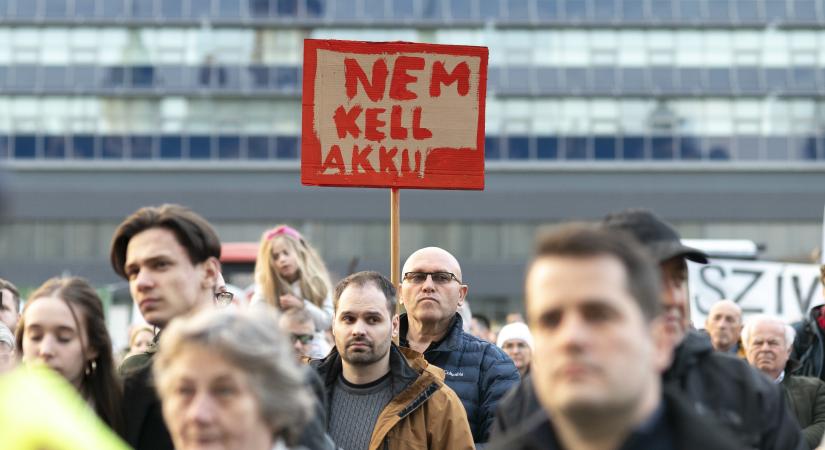 Az LMP azt követeli a kormánytól, állítsa le „ezt az egész akkumulátorőrületet”