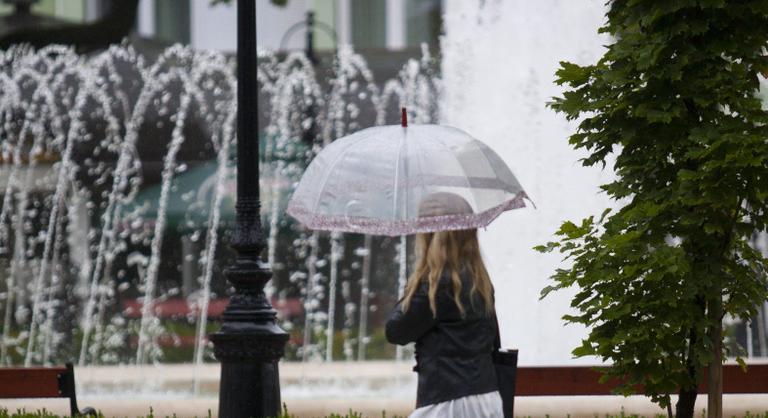 Kiadták a figyelmeztetést, szélvihar és jégeső is lehet