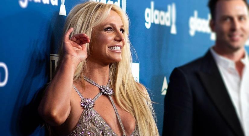 Britney Spears önéletrajzi könyve az eladási listák élén