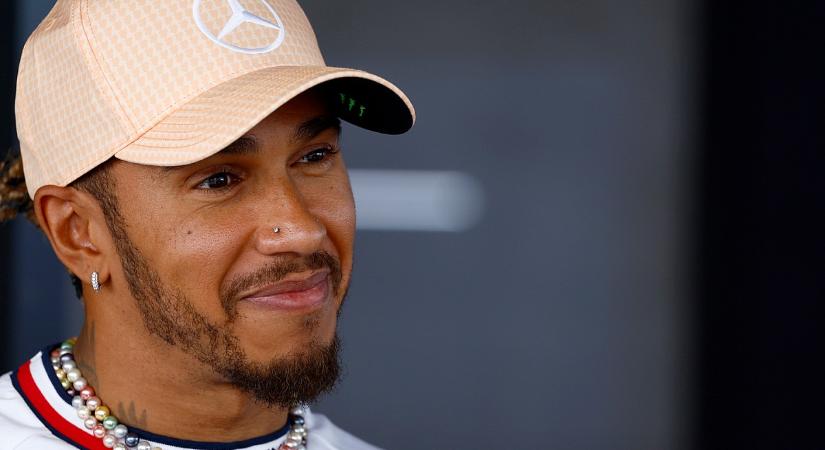 Direkt Hamiltonra és Leclerc-re „utazott” az FIA?