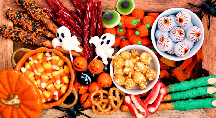 Kreatív ételek a halloweeni bulira: videóban mutatjuk, hogyan készülnek