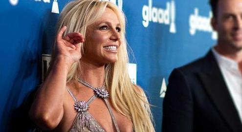 Megjelent Britney Spears önéletrajzi könyve, azonnal az eladási listák élére került