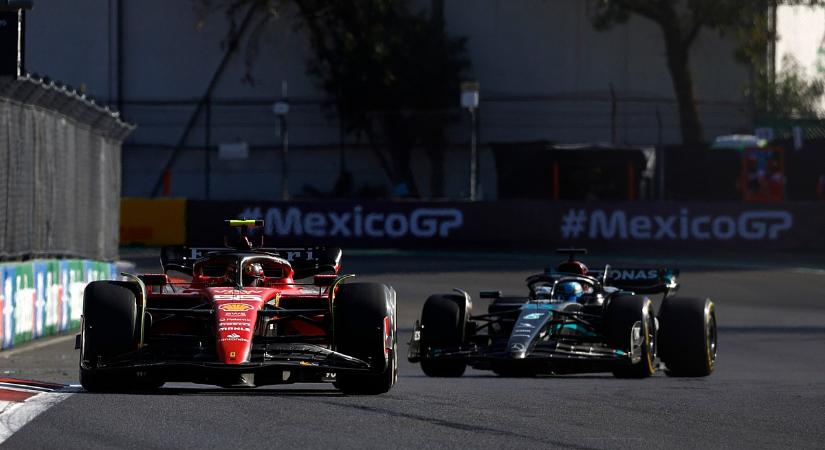 Carlos Sainz: Russell elég sokszor panaszkodik...