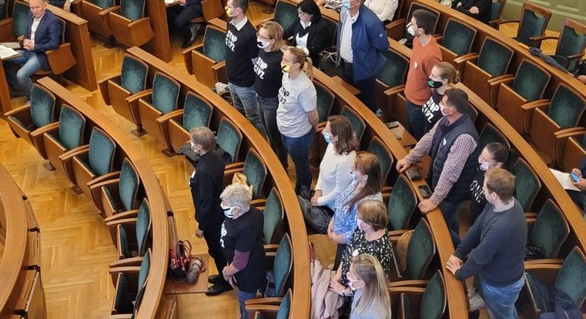 Dézsi szerint ő ült le először tárgyalni a szentivániakkal