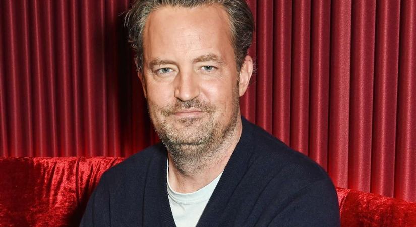 Meghalt Matthew Perry, a Jóbarátok Chandlerje