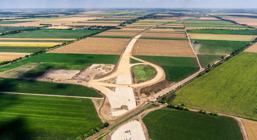 Több mint 37 kilométernyi szakaszon tervezhetik a 47-es út négysávossá bővítését