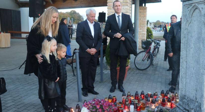 Mindenszentek: érseki közös könyörgő imádság az elhunytakért Kalocsán