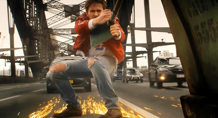 Itt A kaszkadőr előzetese: Életrajzi akciófilmben töri-zúzza magát Ryan Gosling