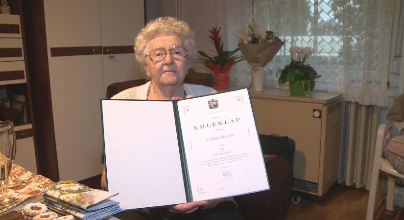 A békéért is imádkozik a szépkorú Kati néni