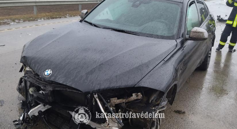 Két balesethez riasztották a tűzoltókat a hétvégén
