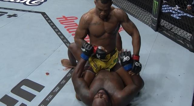 A hétvégi UFC-gála főmeccse olyan unalmas volt, hogy a rajongók a szabályok módosítását kérik