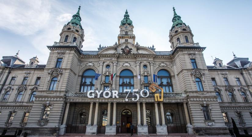 Tovább korlátozza a sajtó munkáját a győri városháza