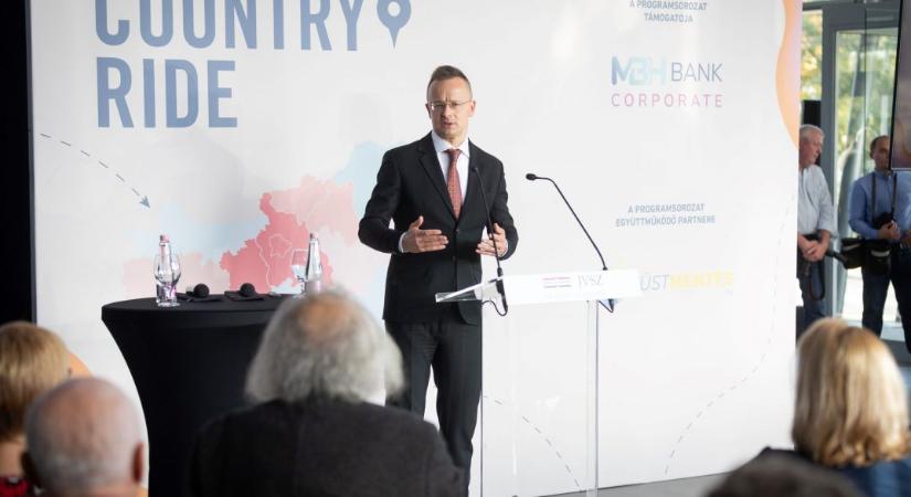 Szijjártó Péter: jól halad a munka a Paks II. projektben