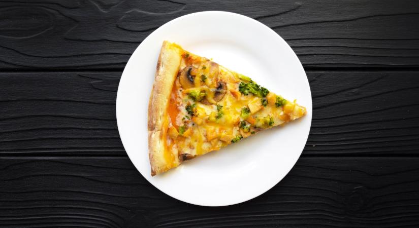 A 2 perces trükk, amivel a megmaradt pizza frissé varázsolható!