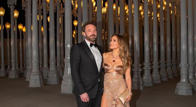 LACMA ArtFilm Gála 2023: J.Lo és Ben Affleck a vörös szőnyegen turbékolt