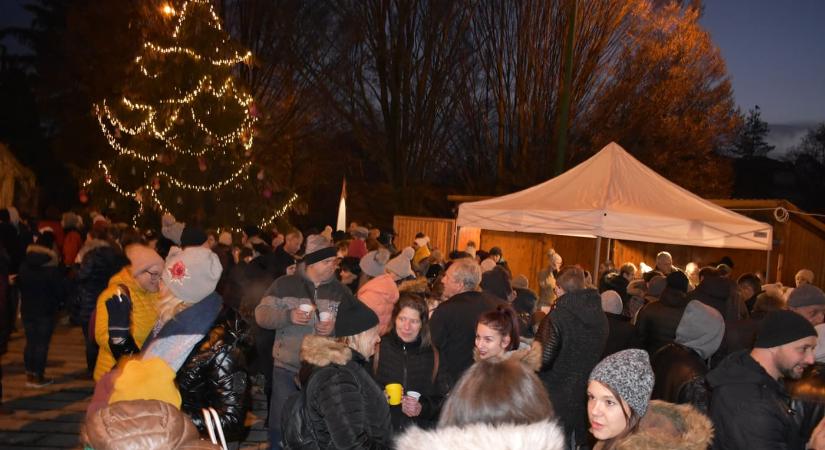 Battonyai Advent a Főtéren 2023