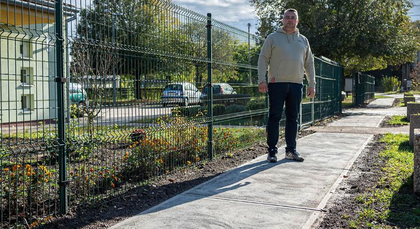 Elkészült az új járda Békésen, a református óvodánál