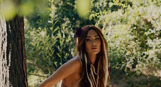 Megan Fox arról is ír új verseskötetében, miért szakított majdnem Machine Gun Kellyvel