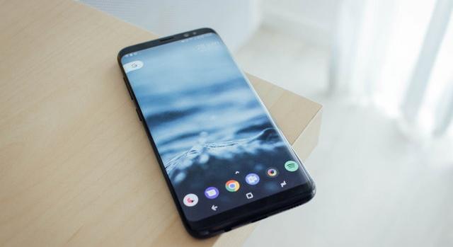Hívásban közben fogják élőben fordítani az idegen nyelveket a Samsung telefonjai