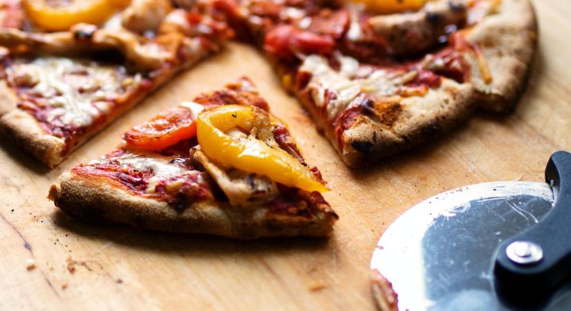 Kígyóhúsos pizza került fel a Pizza Hut étlapjára