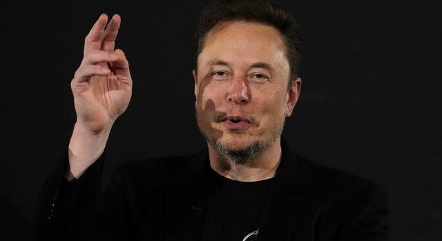 Már toborozzák azokat, akik az agyukba ültetnék Elon Musk chipjét