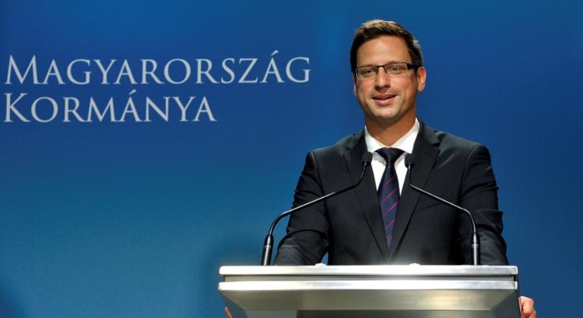 Már októberben 10% körül várható az infláció mértéke, Ukrajna pedig nem lehet az EU tagja, érkezik a nyugdíjkiegészítés