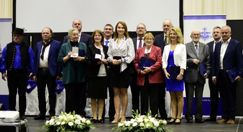 Konferencia és díjátadó a Nemzeti Művelődési Intézetben
