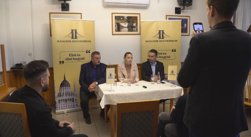 Az országot járja a 2rk