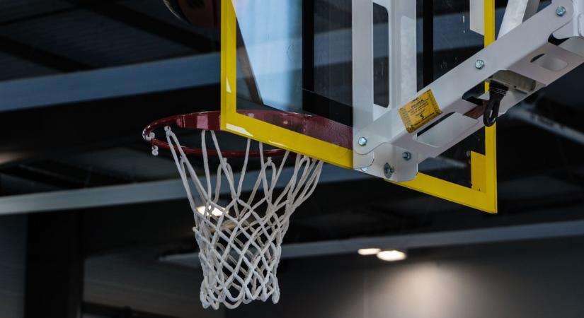 Pakson szenvedtek vereséget a veszprémi kosarasok