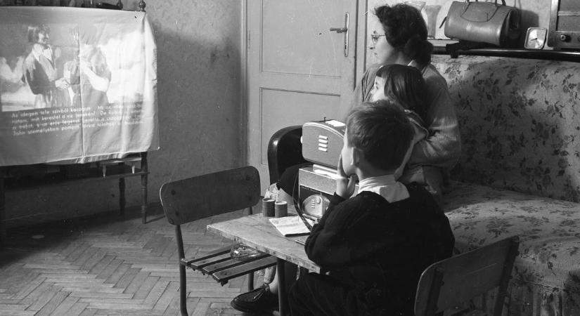 Minden családban volt diafilm – Ez volt Kádár otthoni streamingcsatornája